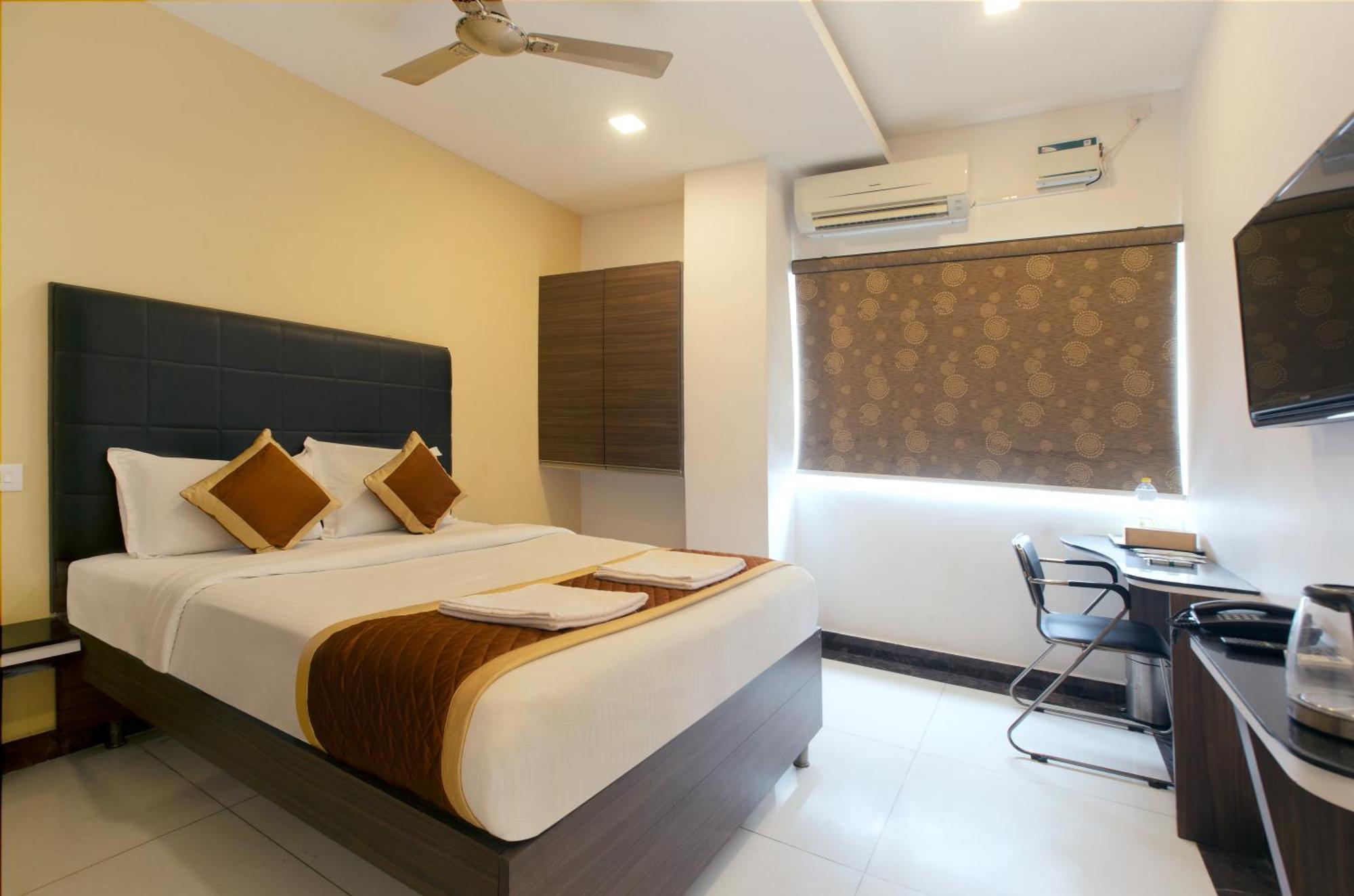 Manjhi Residency Hotell Tiruchirappalli Exteriör bild