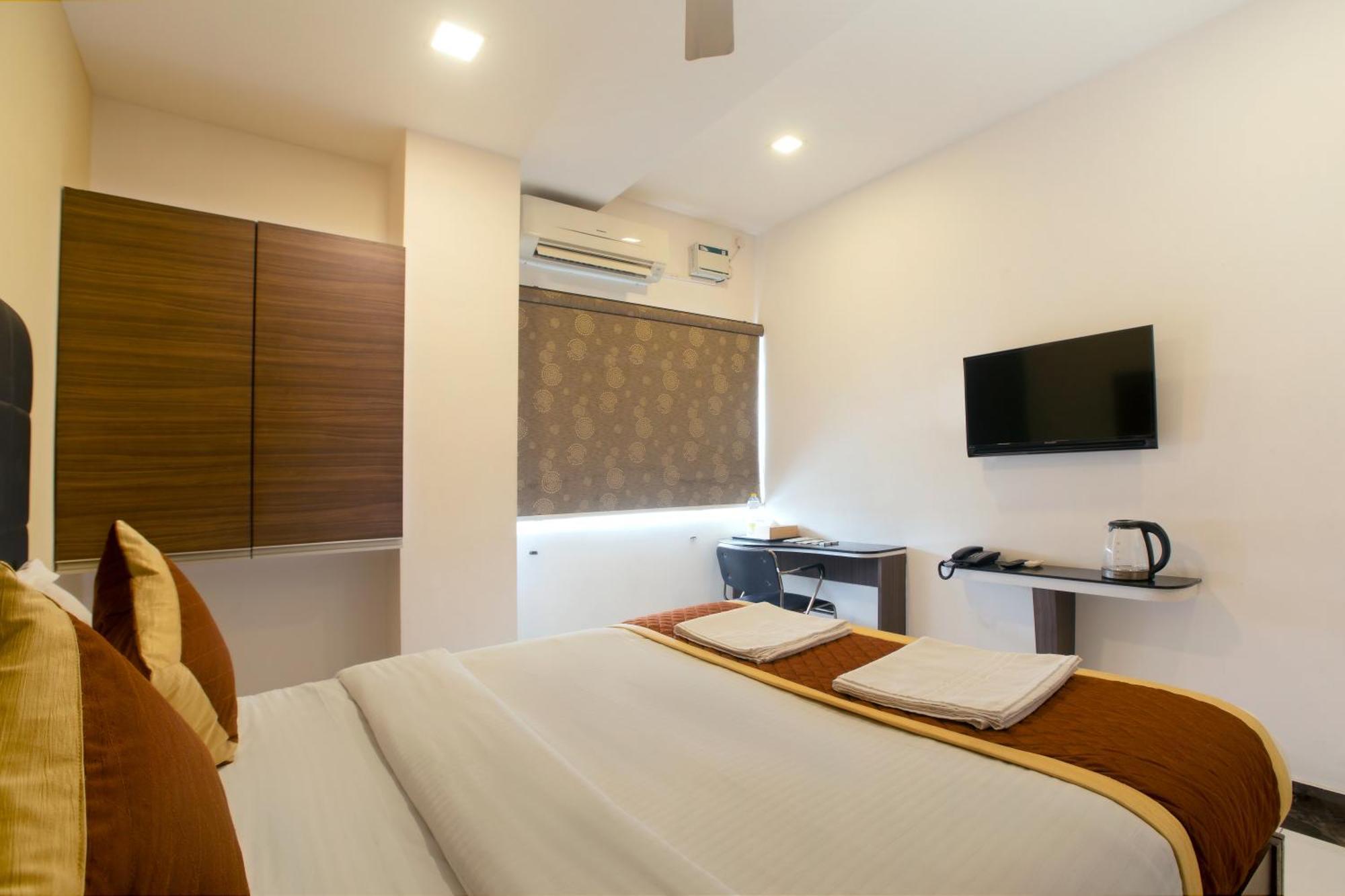 Manjhi Residency Hotell Tiruchirappalli Exteriör bild