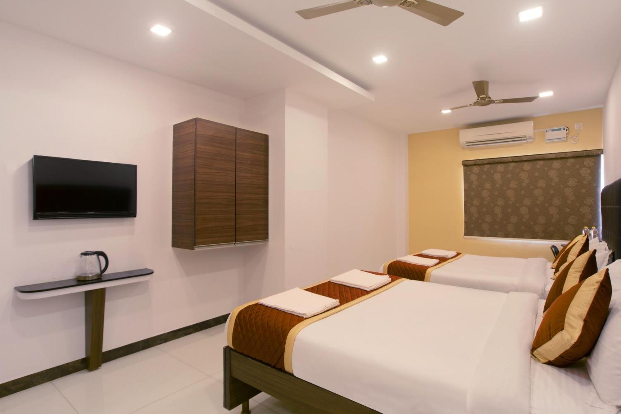 Manjhi Residency Hotell Tiruchirappalli Exteriör bild